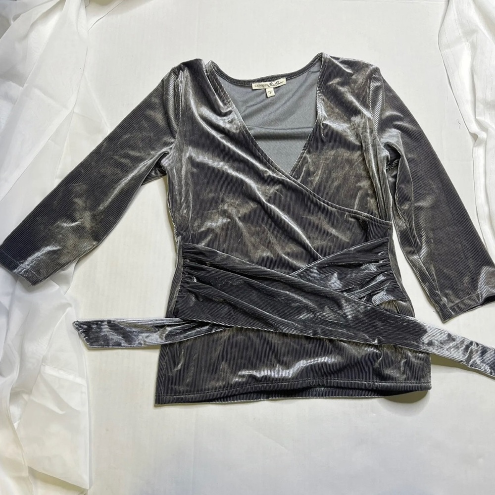 EXPRESS One Eleven Women's Silver Gray Velour Wrap Tie Shirt Deep V Small